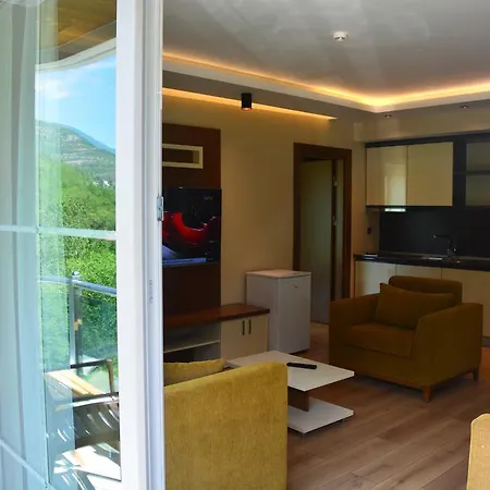 Camlik Apart 3*